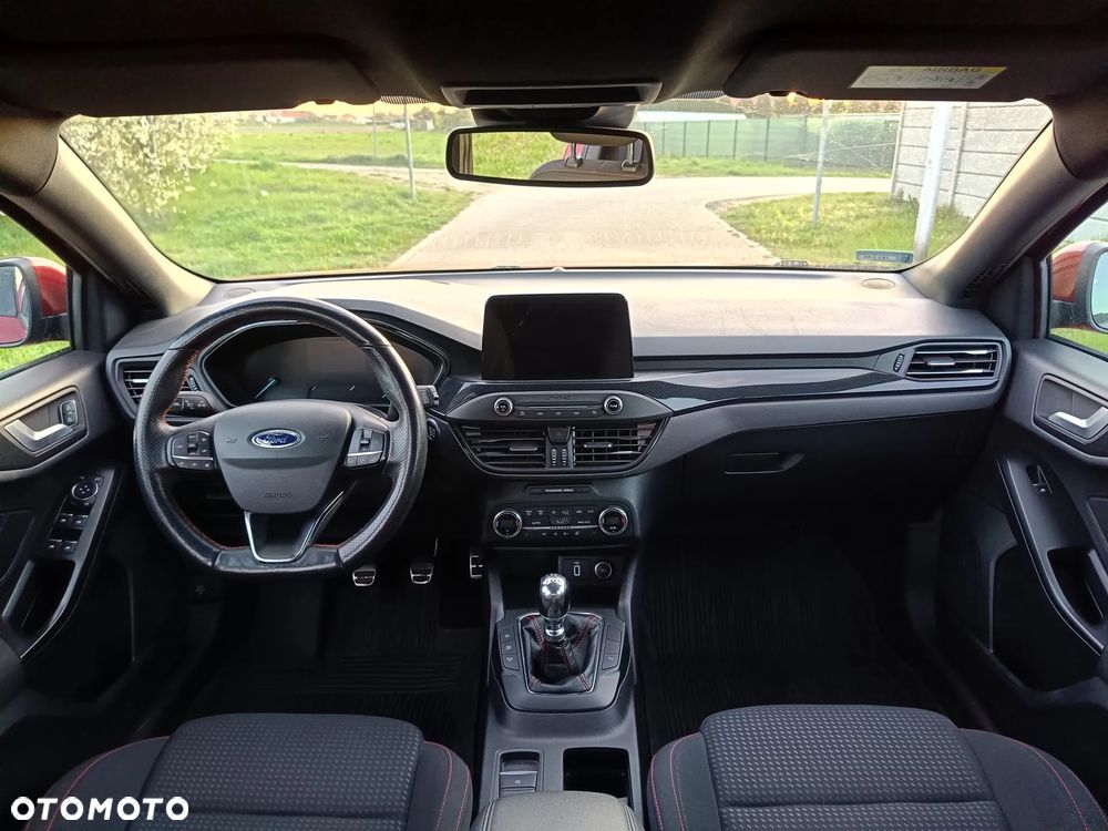 Ford Focus 1.0 EcoBoost ST-Line - 8