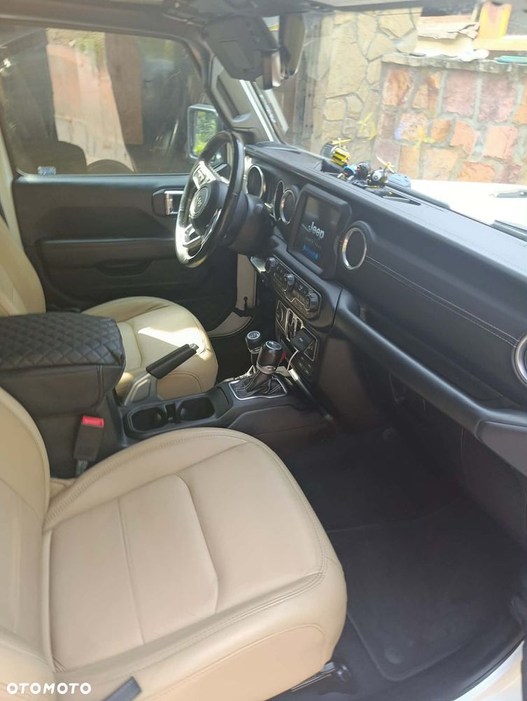 Jeep Wrangler 3.6 Unlim Sahara - 8