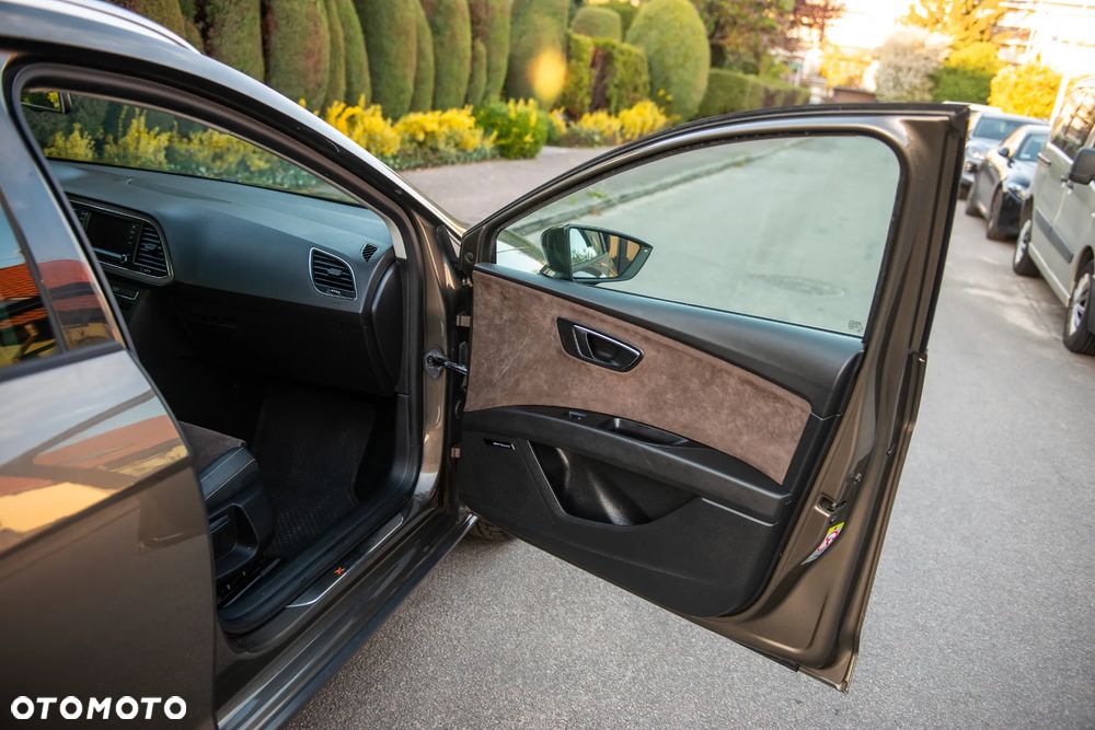 Seat Leon 2.0 TDI Xcellence S&S - 25