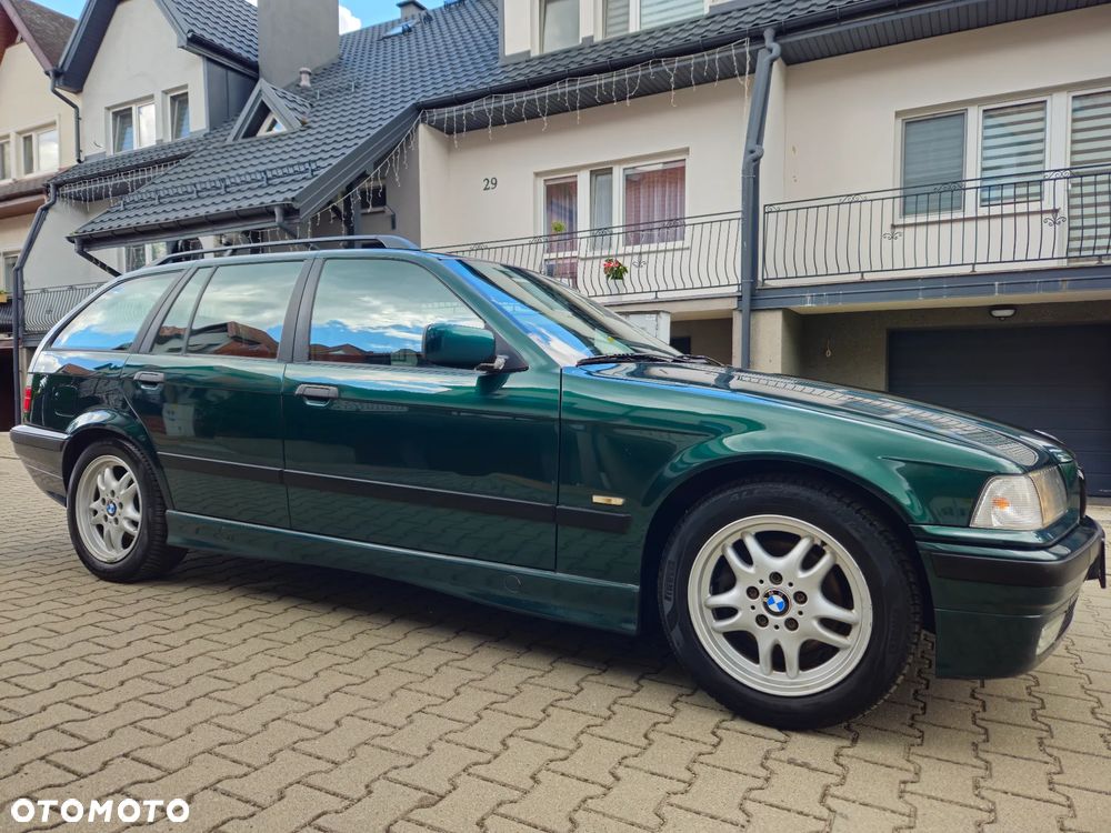 BMW Seria 3 318i - 1