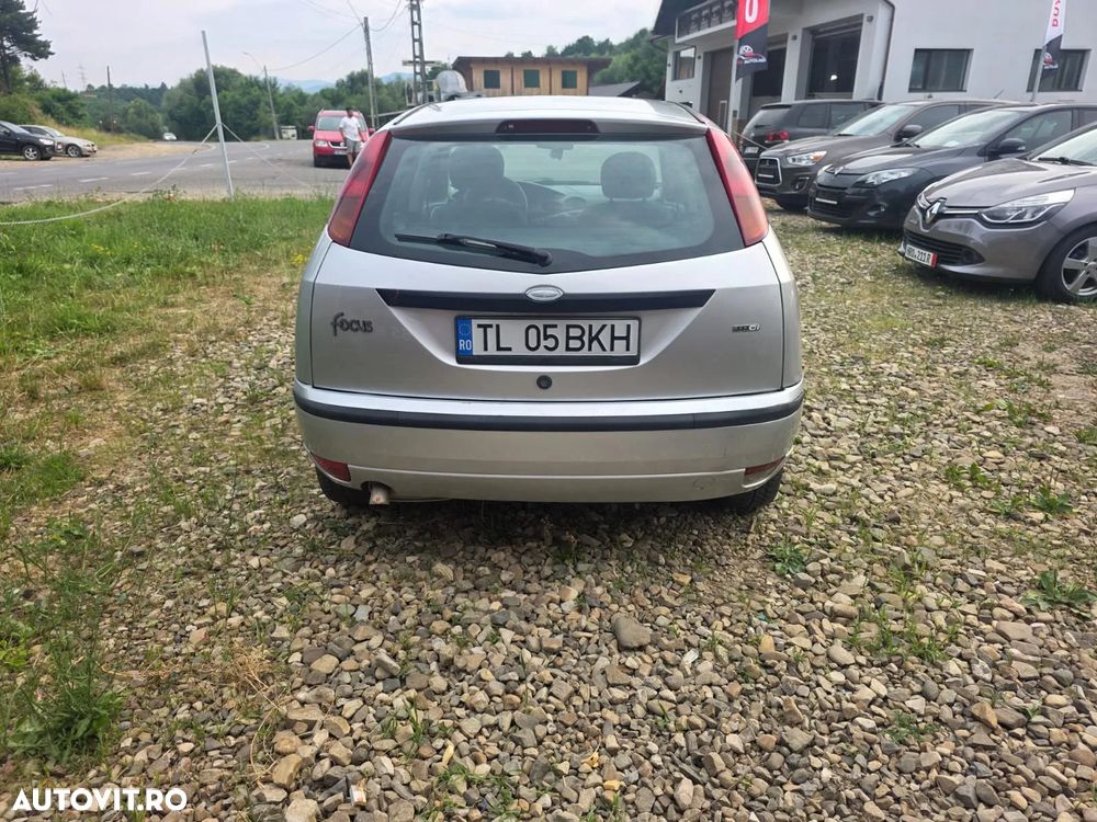 Ford Focus 1.8TDCi Ghia - 11