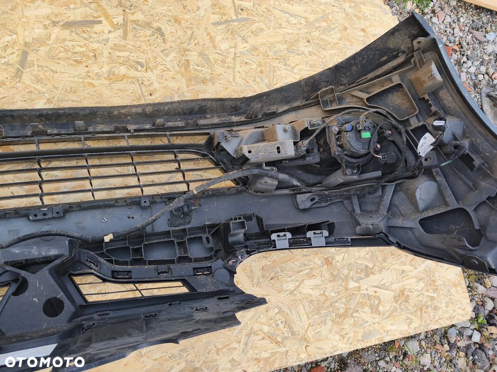 ZDERZAK PRZEDNI RENAULT MEGANE III LIFT PH2 - 18