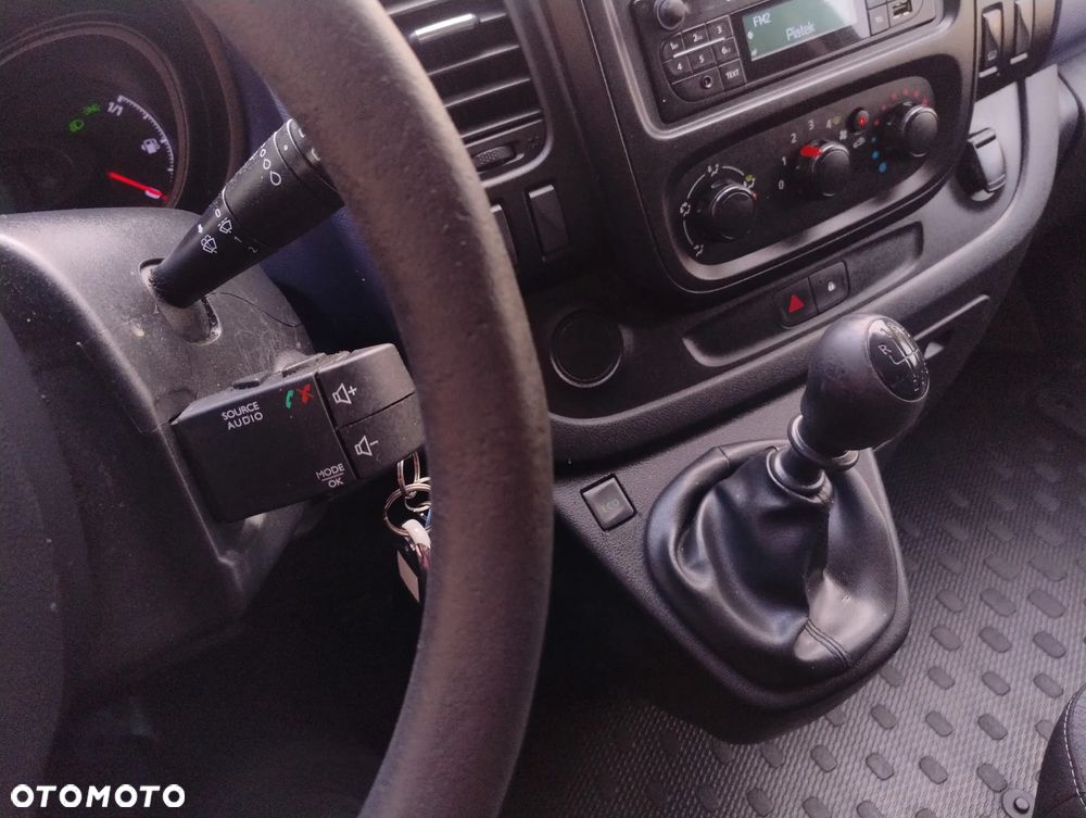 Opel VIVARO 1.6 CDTI (110KM) 6-BIEGÓW (L1H1) STAN SUPER IDEALNY 100% BEZWYPADKOWY LAKIER ORYGINALNY NIE MA RDZY SERWIS KM DO KOŃCA ! ! ! - 16