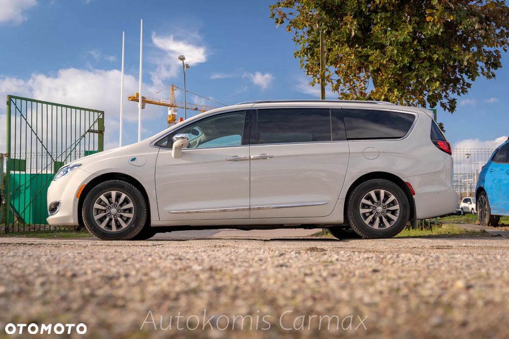 Chrysler Pacifica - 6
