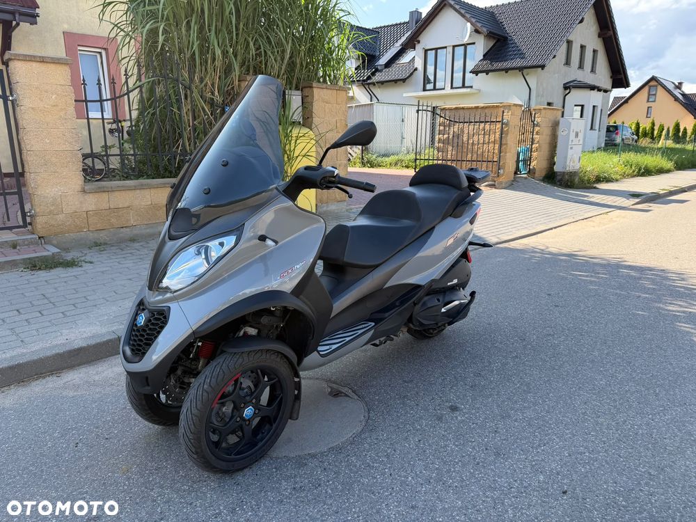 Piaggio MP-3 - 5