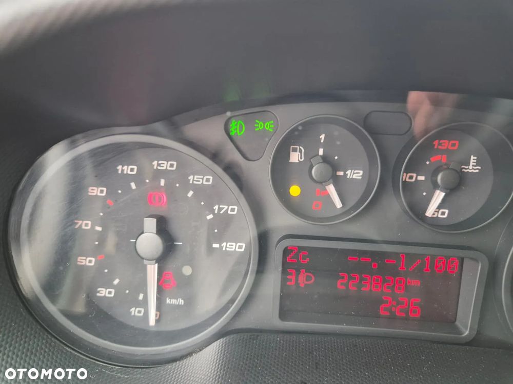 Iveco Daily 35S15 / SKRZYNIA / DOKA / 7 MIEJSC / WEBASTO / 1 WŁ / BEZWYPADKOWY / EURO 6 - 22
