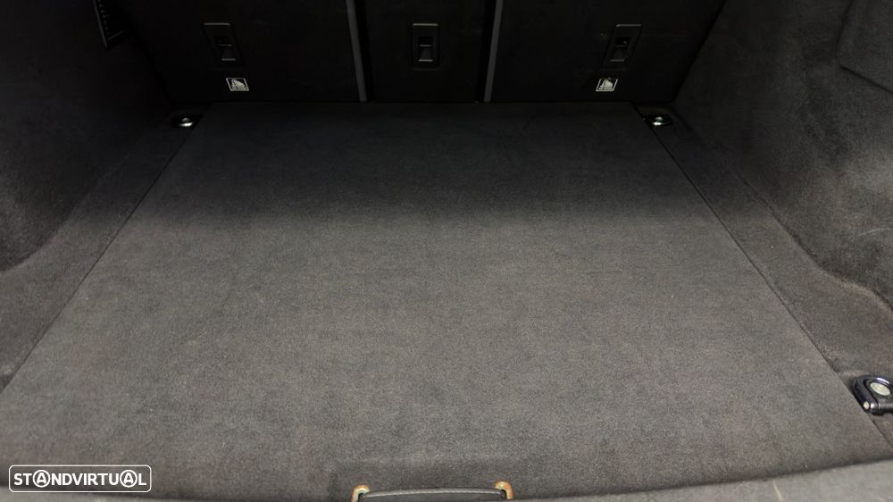 Land Rover Range Rover Velar 3.0 D HSE - 31