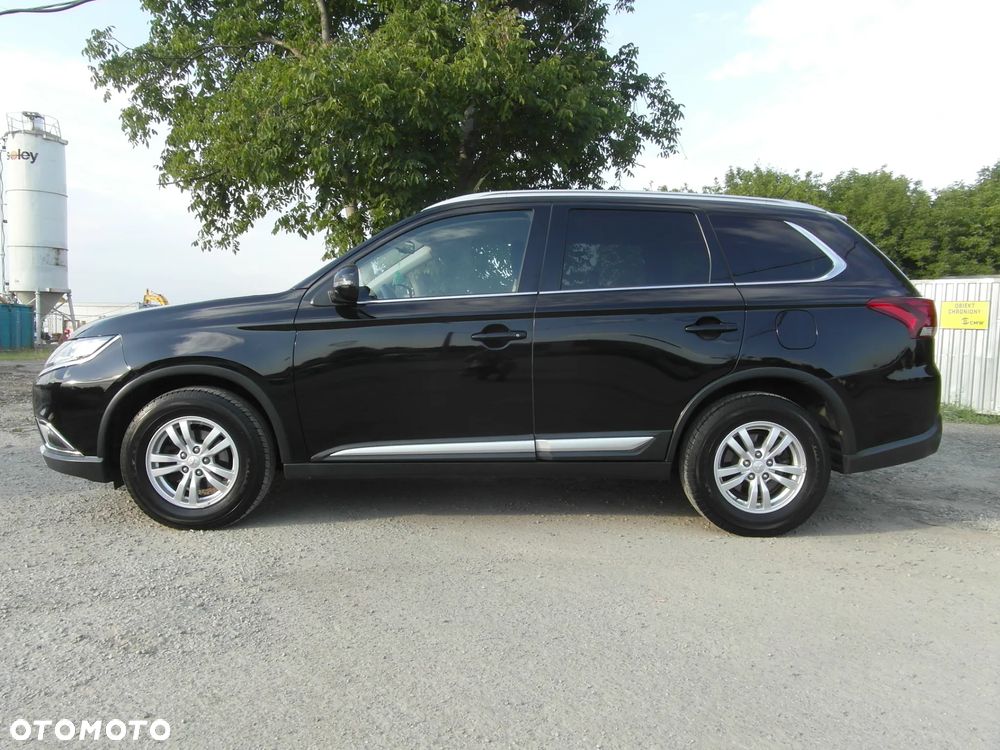 Mitsubishi Outlander 2.0 2WD Diamant Edition - 4