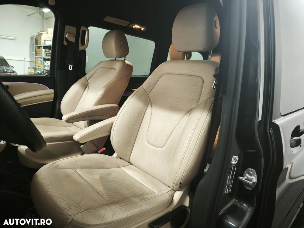 Mercedes-Benz V 300 d Extralang 4Matic 9G-TRONIC Exclusive - 15