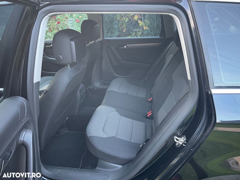 Volkswagen Passat - 21