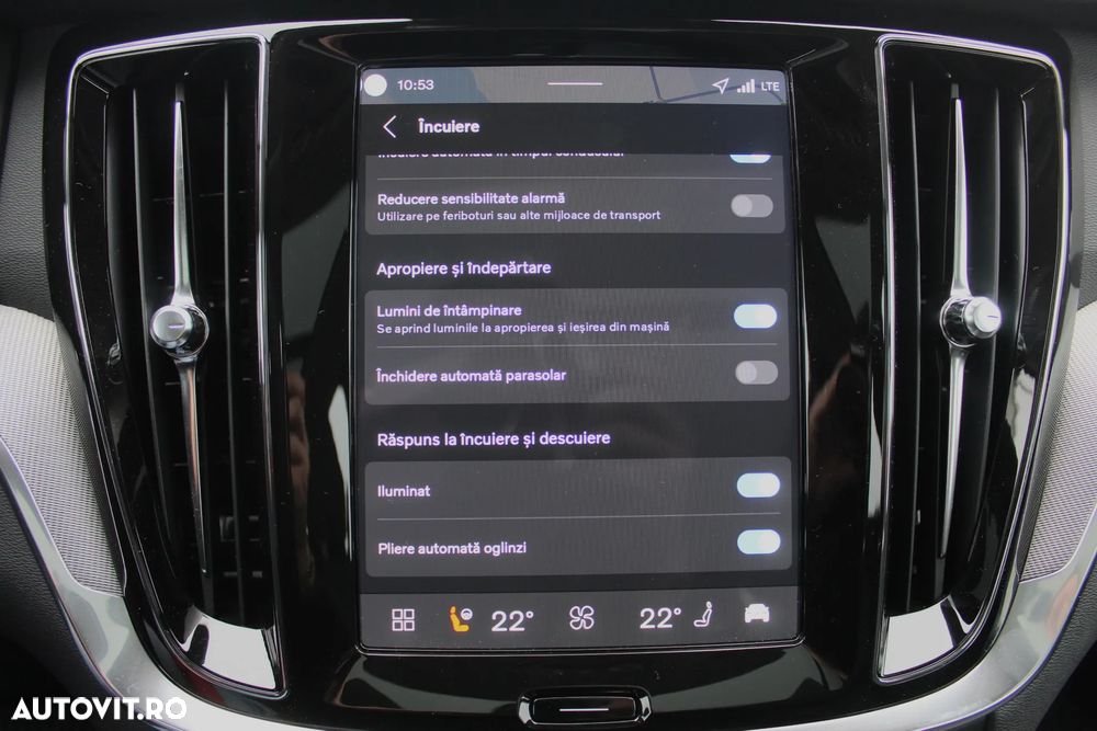 Volvo V60 B4 B DKG Plus Dark - 26