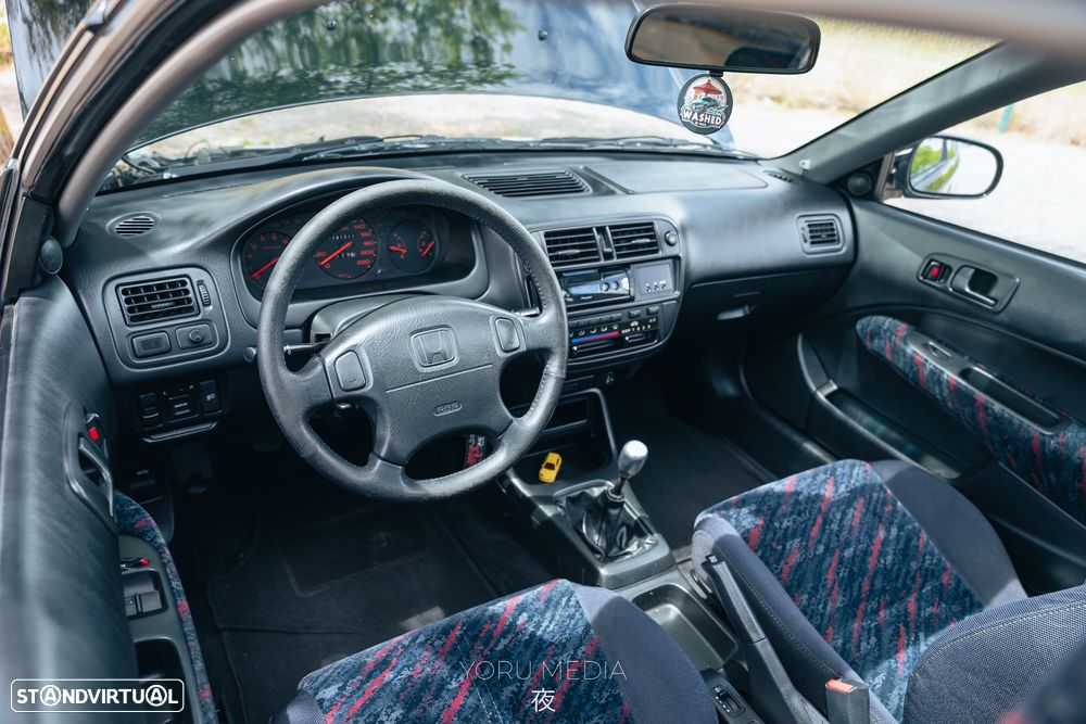 Honda Civic 1.6 VTi - 32