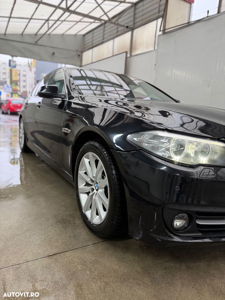 BMW Seria 5 525d xDrive AT - 3