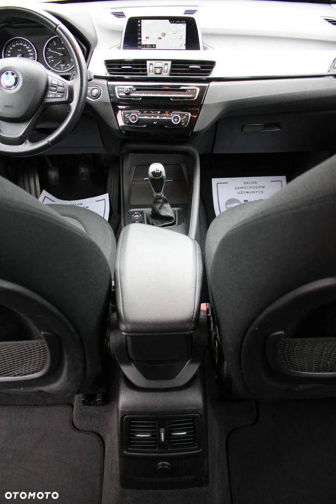 BMW X1 sDrive18d Advantage - 23