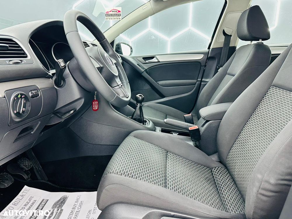 Volkswagen Golf 1.6 TDI DPF BlueMotion - 13