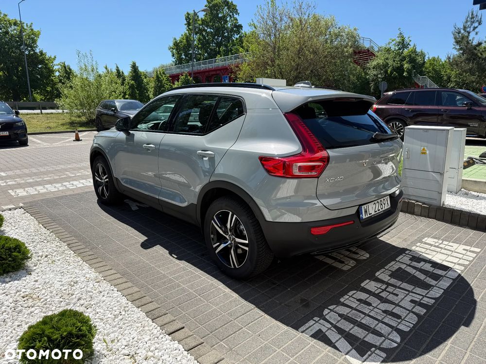Volvo XC 40 B3 Plus Dark - 7