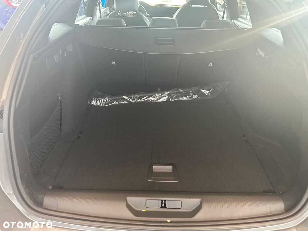 Peugeot 308 1.2 mHEV GT Exclusive S&S e-DCS6 - 17