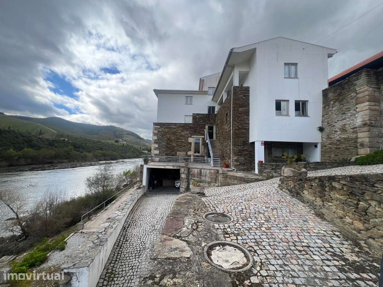 Hotel pronto e equipado em Carrazeda de Ansiães - Região do Rio Douro - Grande imagem: 2/50