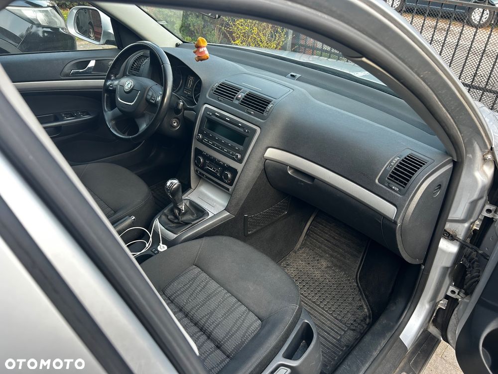 Skoda Octavia 1.4 TSI Ambiente - 8