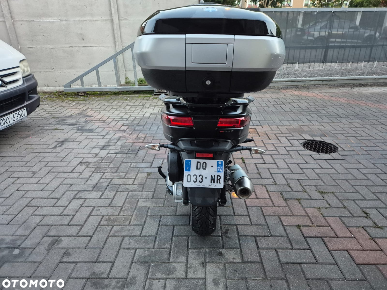 Piaggio MP-3 - 6