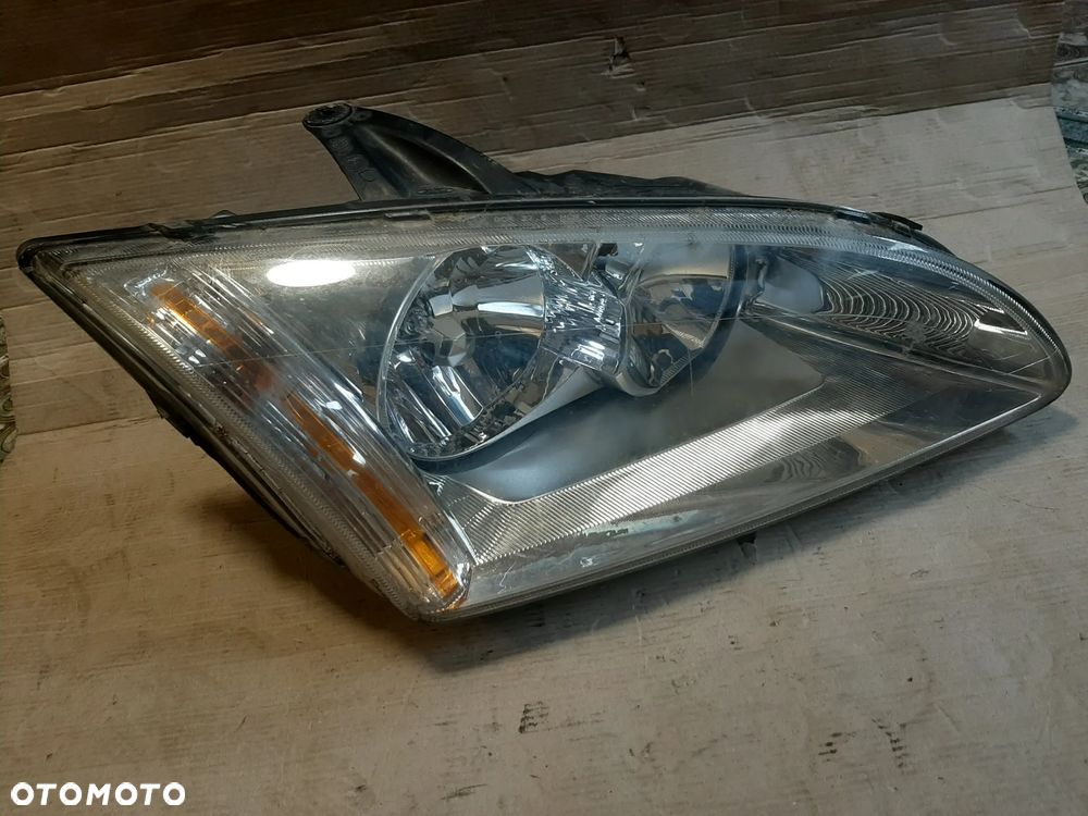Lampa Ford Focus II prawy lub lewa przód - 1