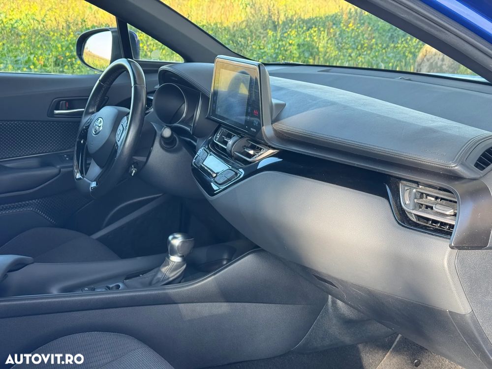 Toyota C-HR Hybrid Business-Edition - 7