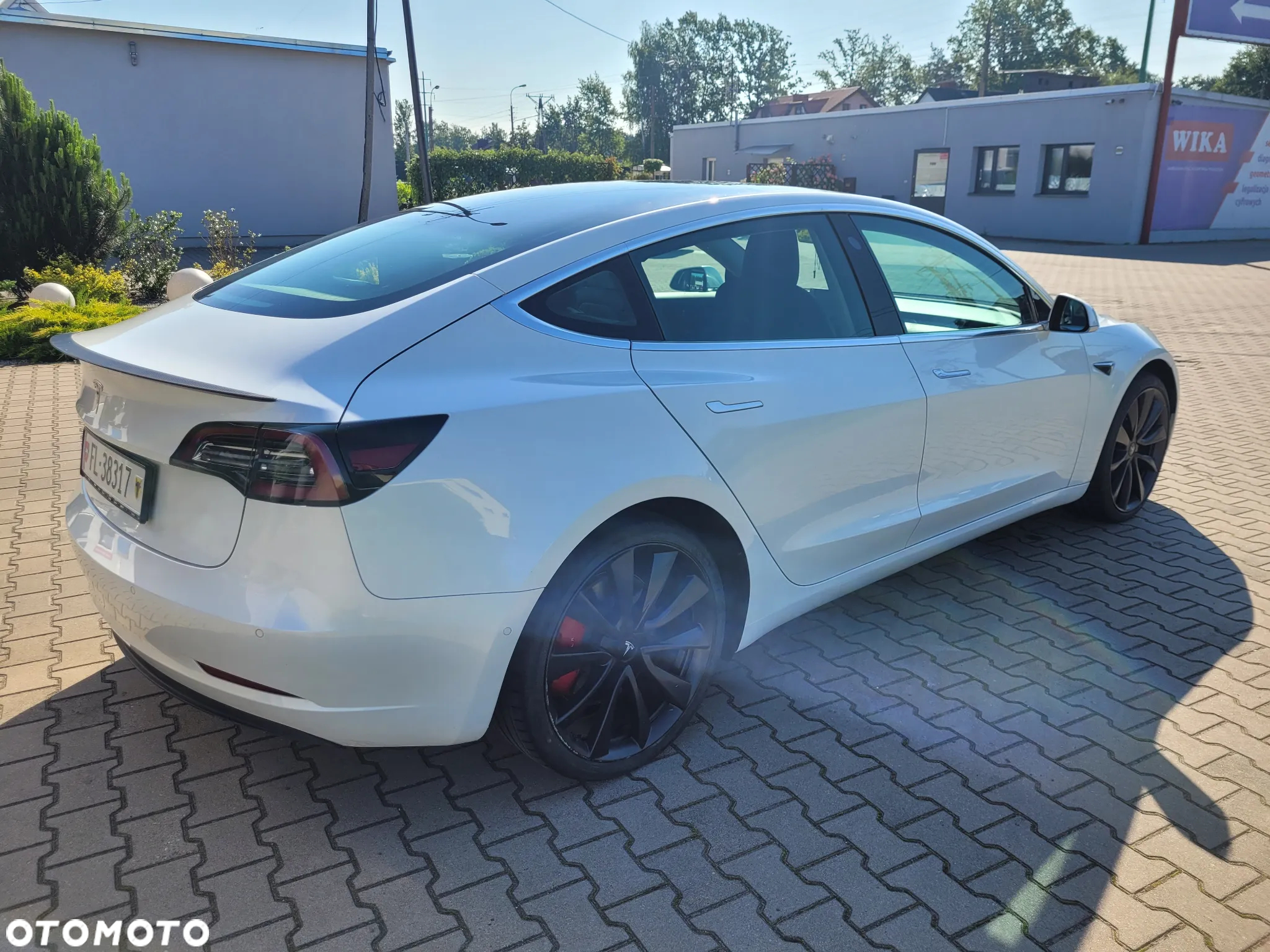 Tesla Model 3 Langstreckenbatterie Allradantrieb Dual Motor Performance - 6