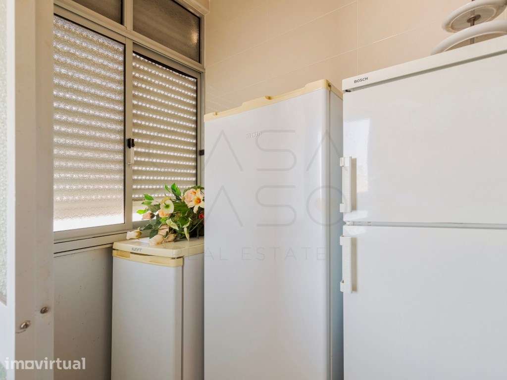 Apartamento T3 na Quintinha, Castelo - Sesimbra | Cozinha remodelada - Grande imagem: 5/25