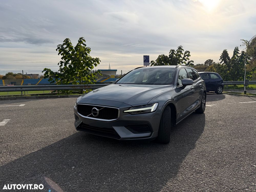 Volvo V60 D3 Momentum Core - 1