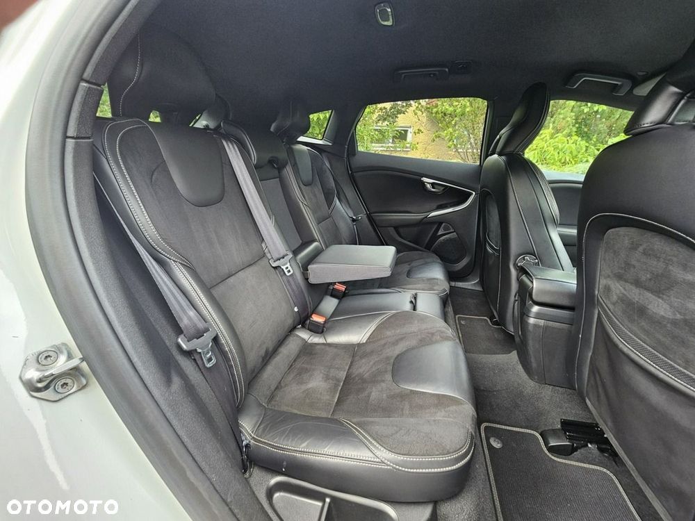 Volvo V40 D2 R-Design Momentum - 13