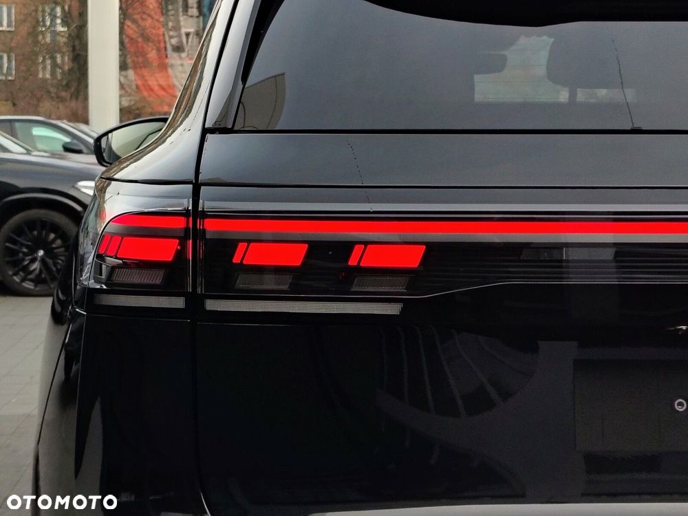 Volkswagen Tiguan - 9