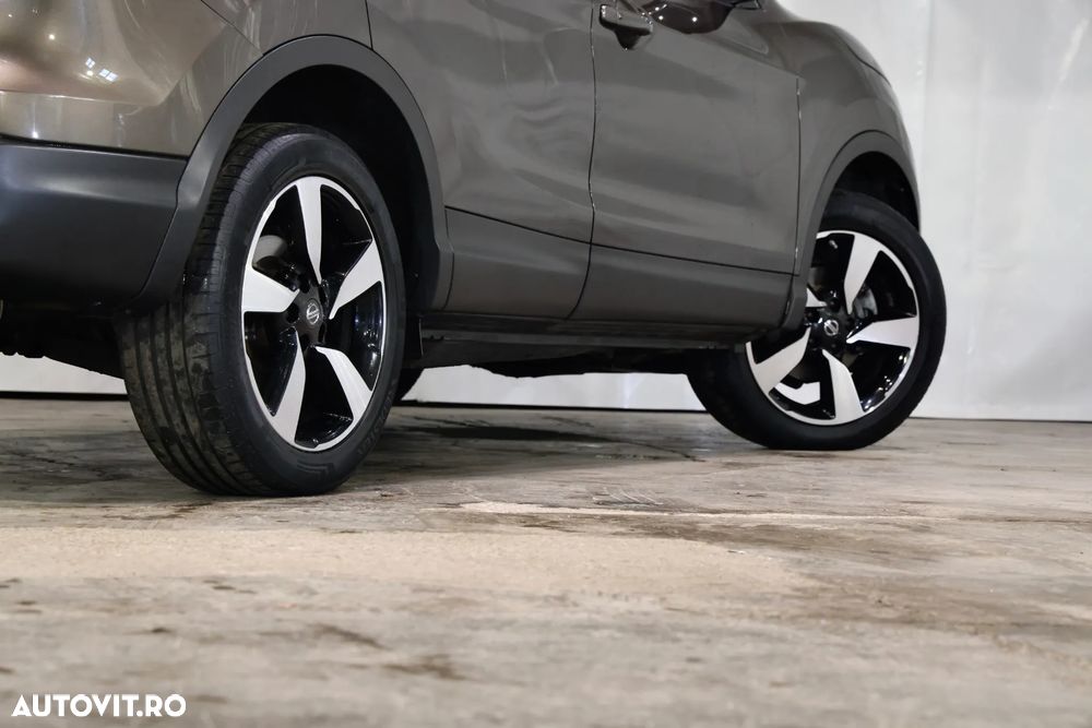 Nissan Qashqai 1.6 DCI Start/Stop N-Connecta - 23