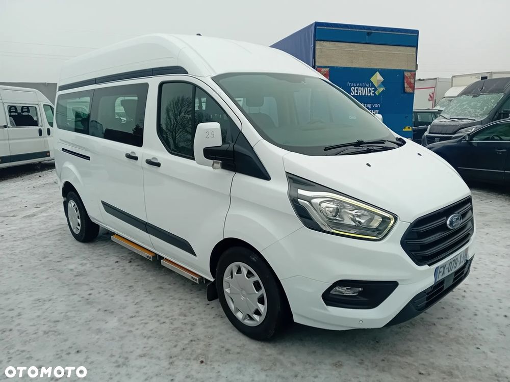 Ford Tourneo Custom - 3