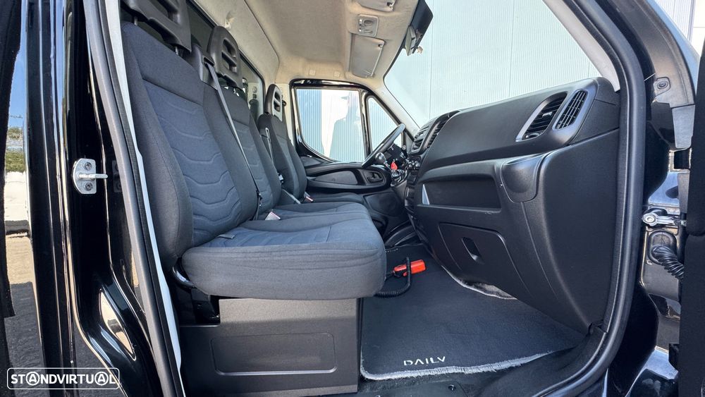 Iveco Daily 2.3 35C16 C/ Plat. Elevatória - 26