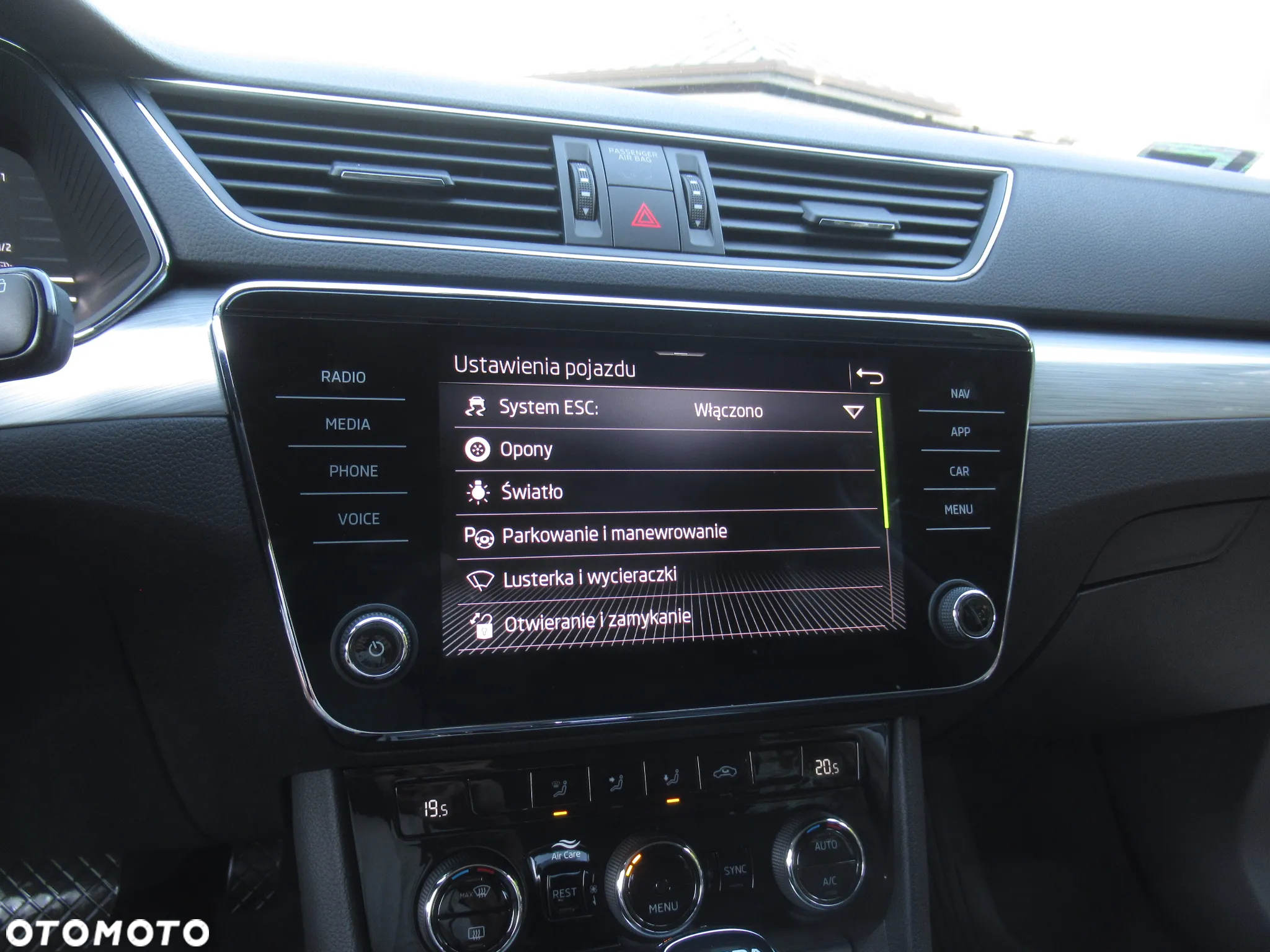 Skoda Superb 2.0 TSI Ambition DSG - 22