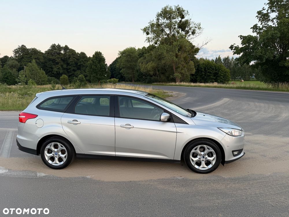 Ford Focus 1.5 TDCi SYNC Edition - 21