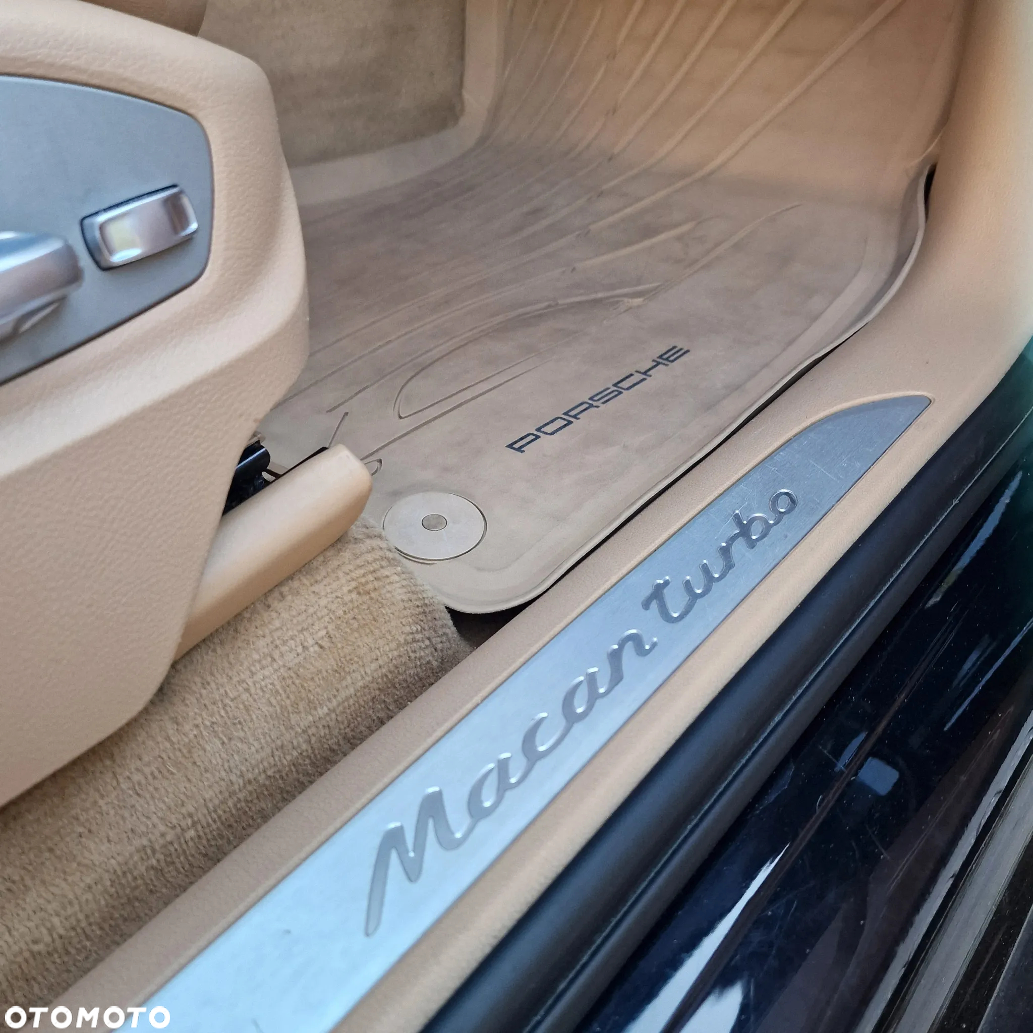 Porsche Macan Turbo Performance - 16