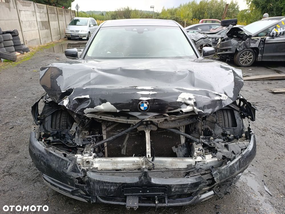 BMW Seria 7 750Li xDrive - 9