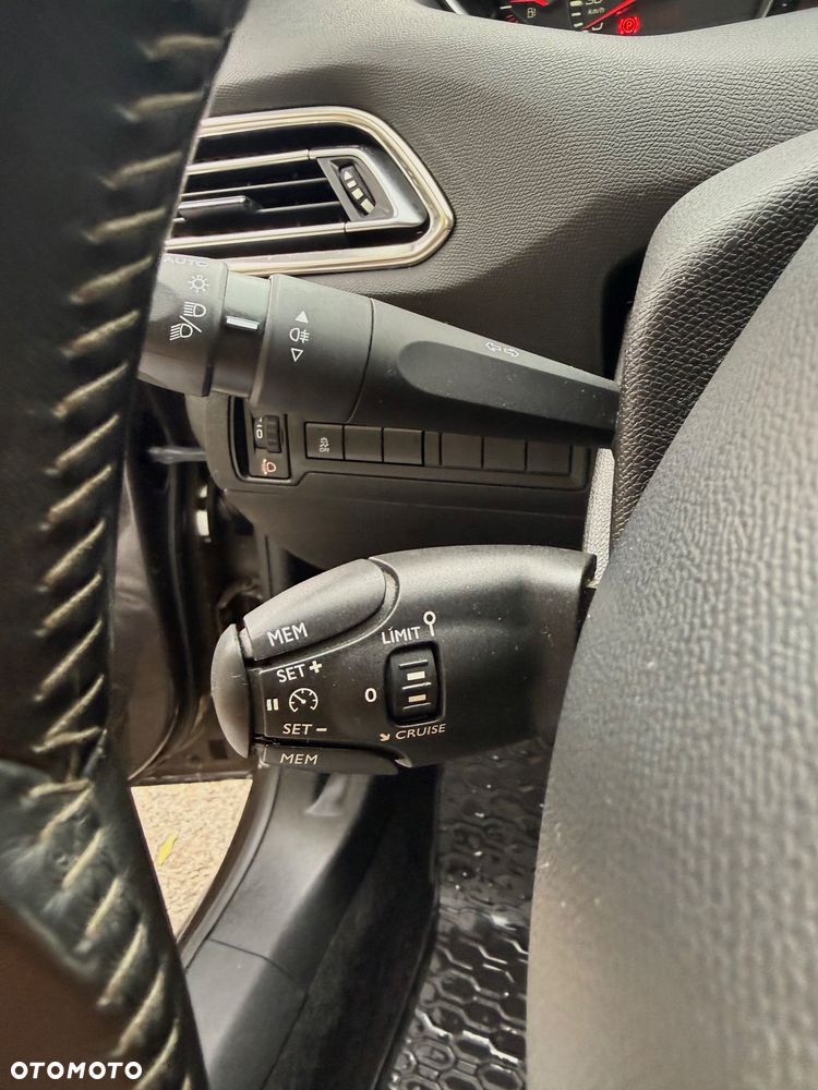Peugeot 308 HDi FAP 92 Active - 16