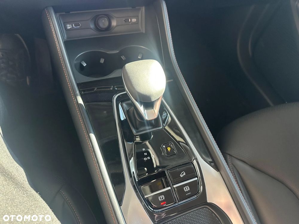 MG HS 1.5 T-GDI Exclusive DCT - 13