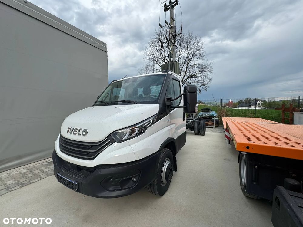 Iveco DAILY - 1