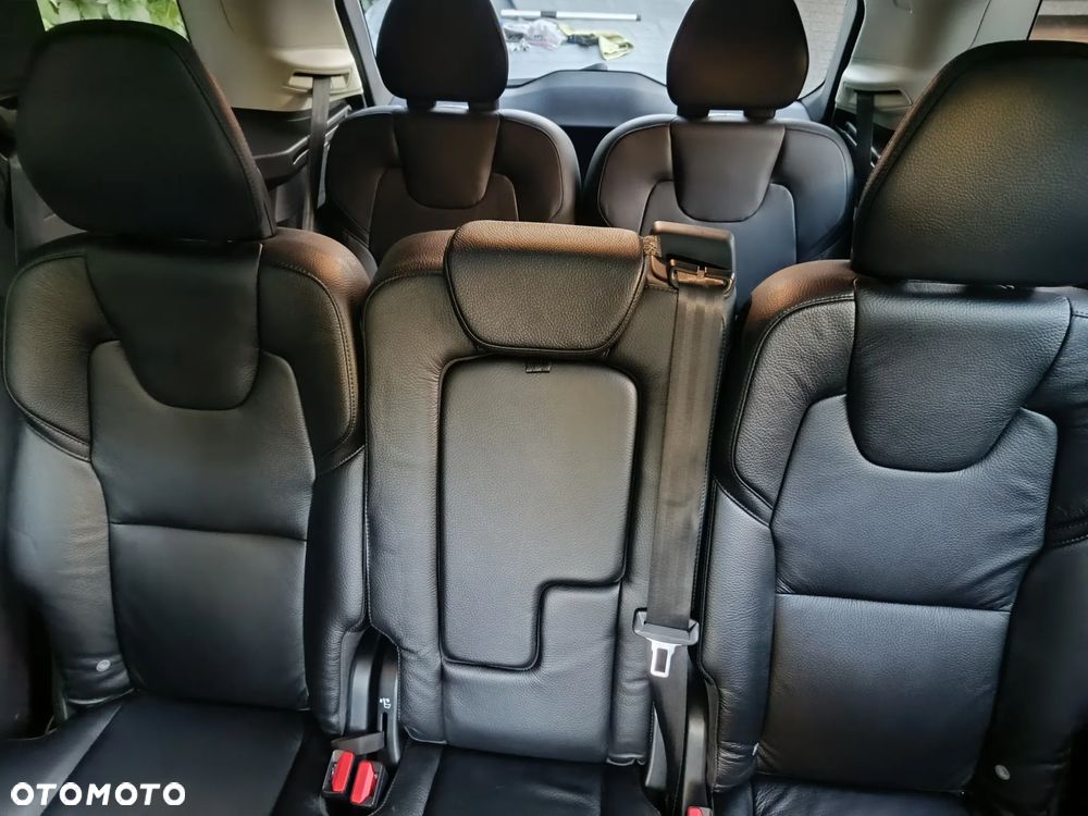 Volvo XC 90 T5 AWD Momentum 7os - 24