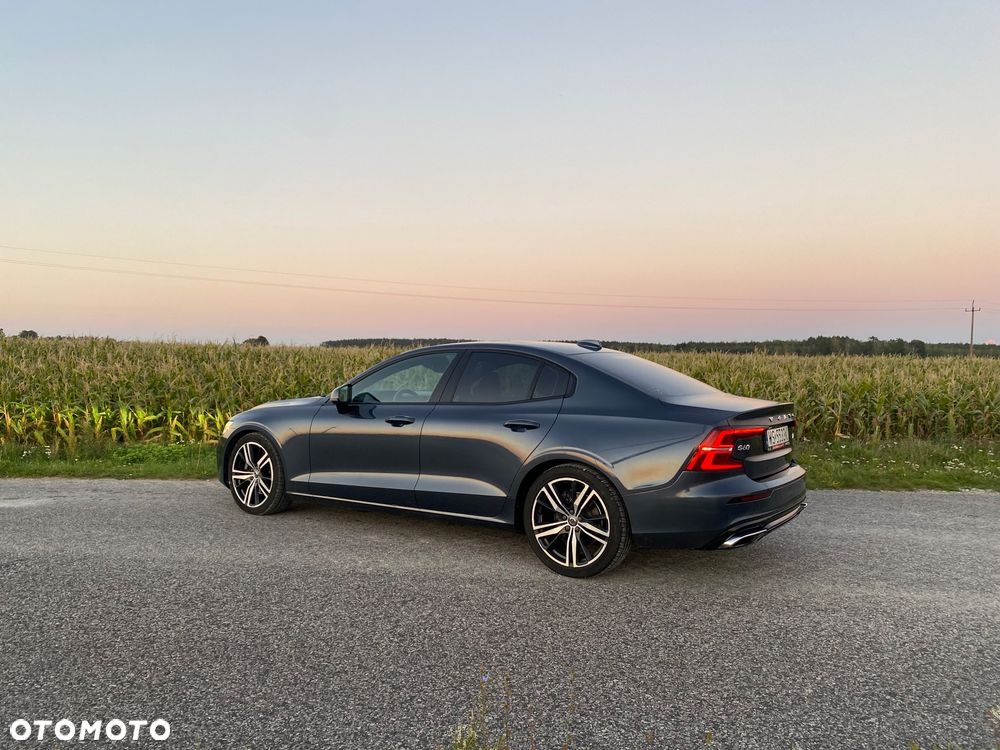 Volvo S60 T5 R-Design - 12