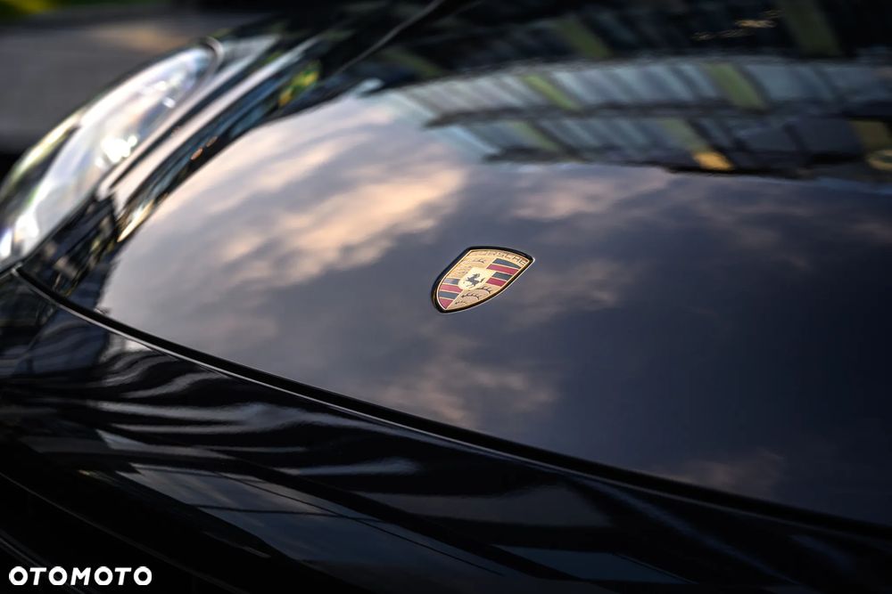 Porsche Cayenne - 21