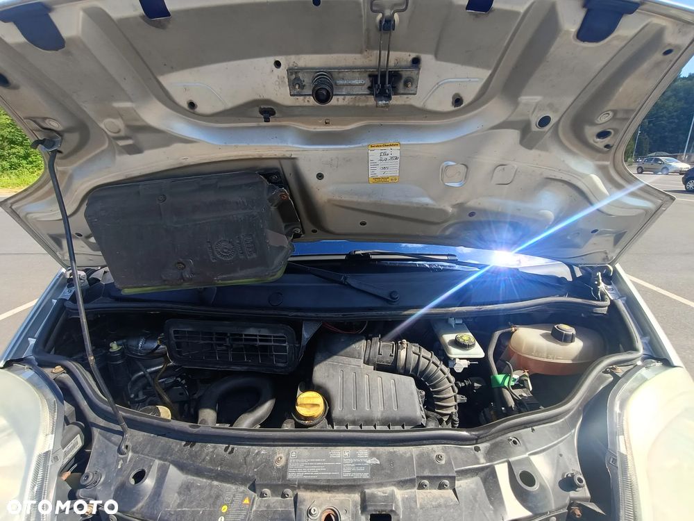 Opel Vivaro - 13
