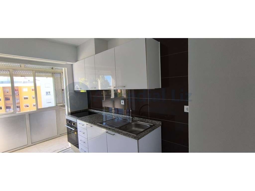 Excelente Apartamento T2 para arrendamento no Restelo - Grande imagem: 2/8