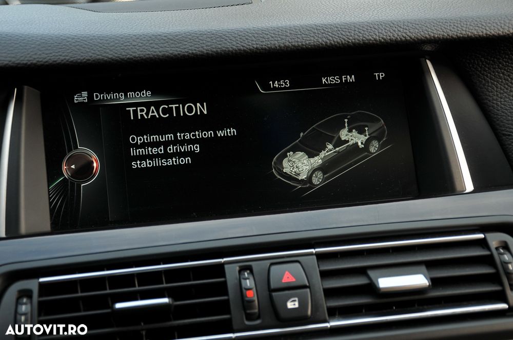 BMW Seria 5 525d xDrive - 23