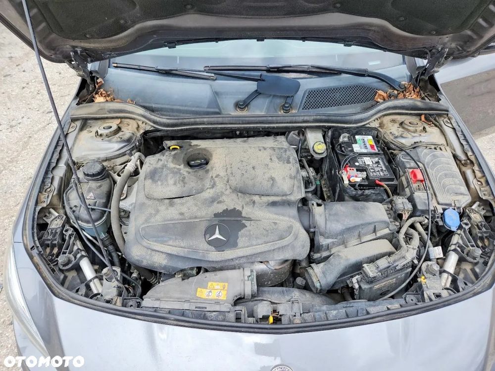 Mercedes-Benz CLA 250 4Matic 7G-DCT AMG Line - 10