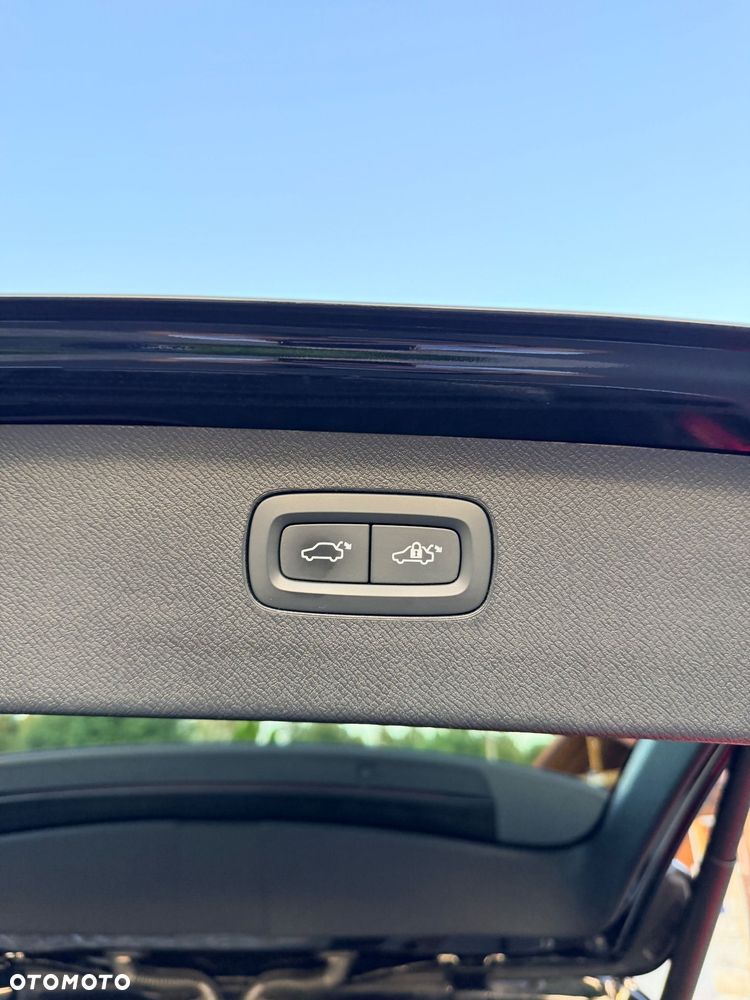Volvo XC 90 T8 AWD Recharge Geartronic RDesign Edition - 11