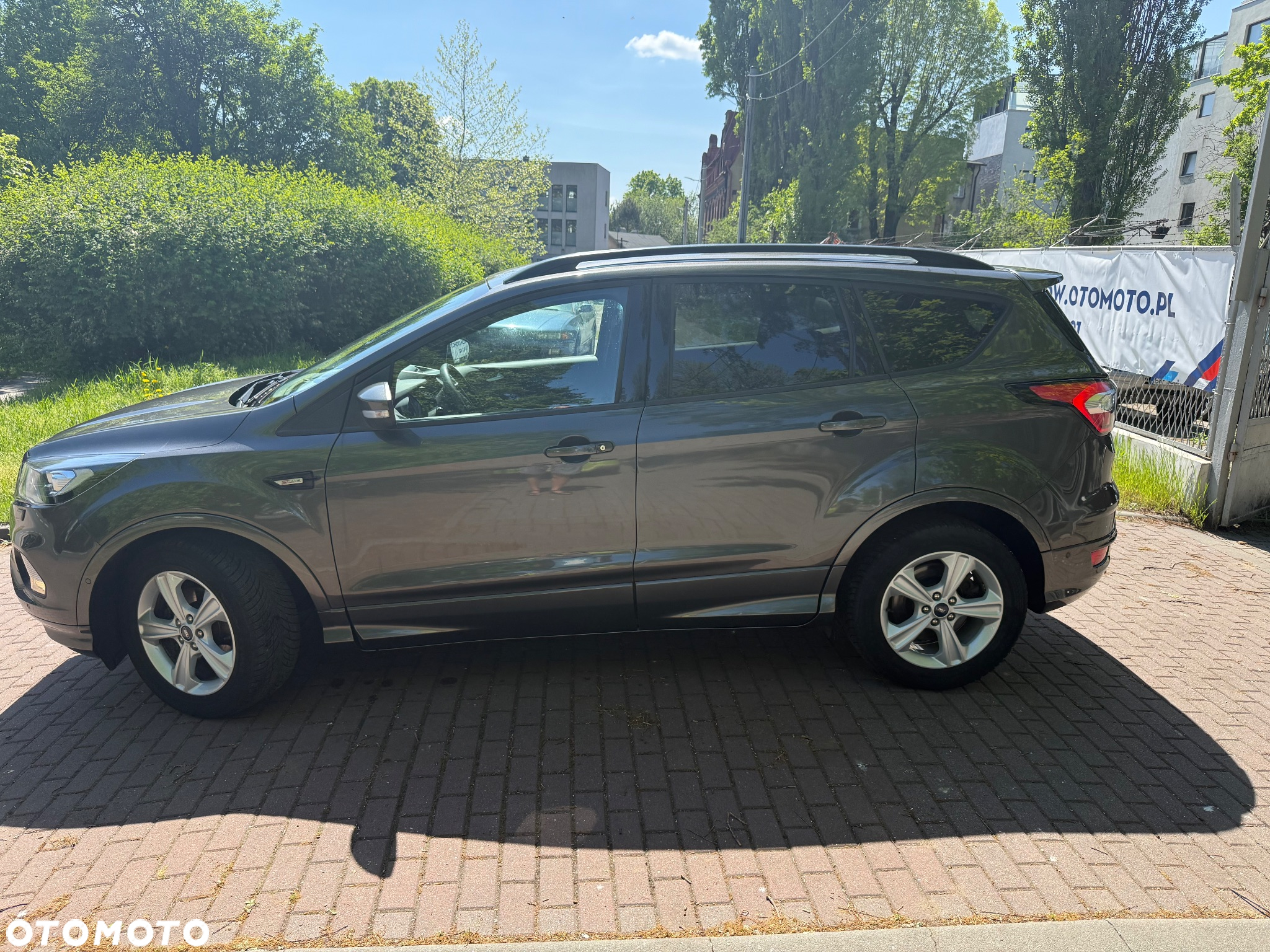 Ford Kuga 1.5 EcoBoost 2x4 ST-Line - 3